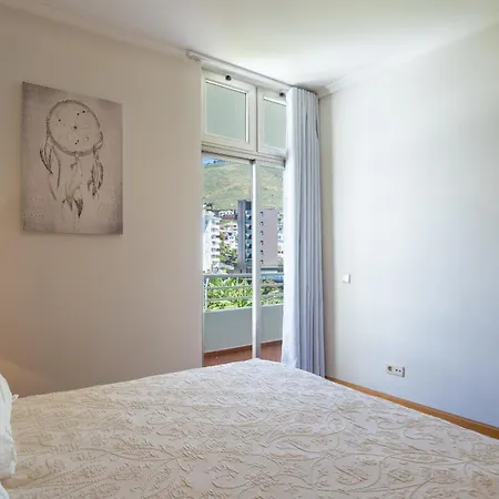 Diego Cruz Penthouse By Madeira アパート