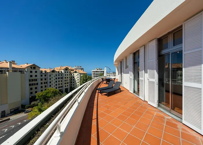 Diego Cruz Penthouse By Madeira