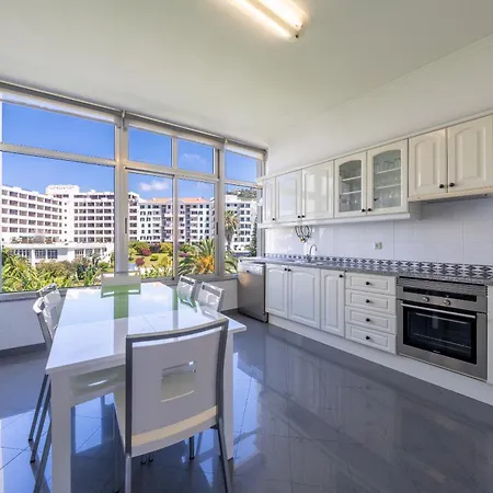 Diego Cruz Penthouse By Madeira *