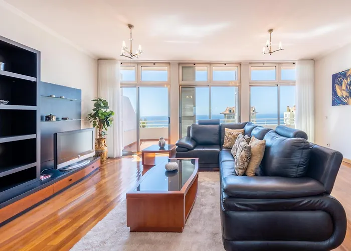 Diego Cruz Penthouse By Madeira * Funchal (Madeira)